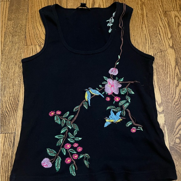 3/$25 Black embroidered tank top size S - Picture 1 of 3